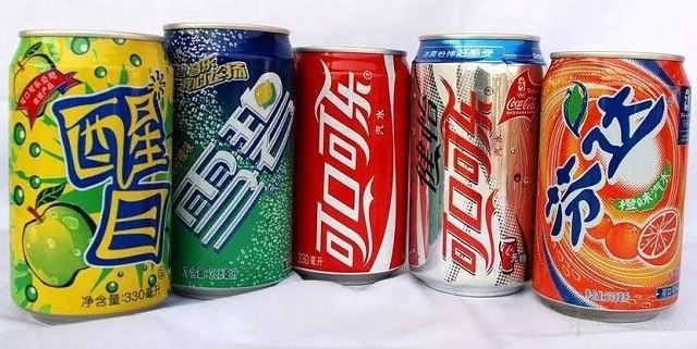 北京市中小學(xué)禁售碳酸飲料，你知道它的危害有多大嗎？